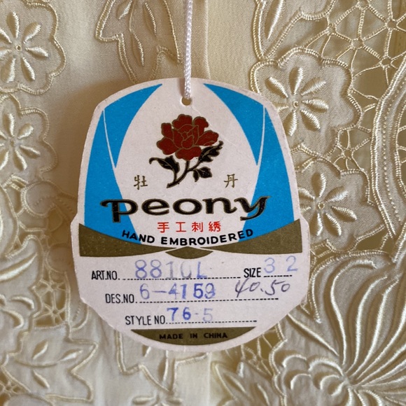 Vtg Pure silk XS pale yellow Chinese hand embroidered long sleeve blouse. NWT - Picture 9 of 9